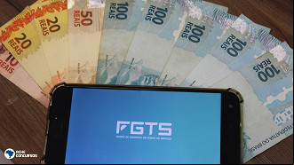 Trabalhador pode cancelar o saque-aniversário pelo aplicativo FGTS. Foto: Ache Concursos
